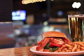 Portlander Inn and Marketplace