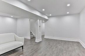 QuickStay - Classy 5brm House in Vaughan