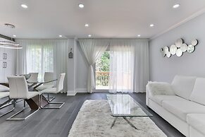 QuickStay - Classy 5brm House in Vaughan