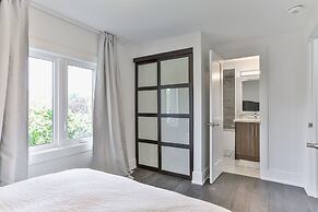 QuickStay - Classy 5brm House in Vaughan