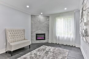 QuickStay - Classy 5brm House in Vaughan
