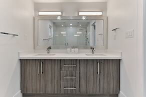 QuickStay - Classy 5brm House in Vaughan