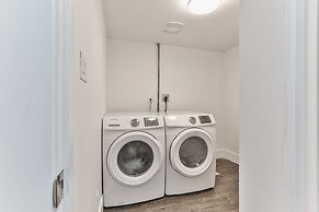 QuickStay - Classy 5brm House in Vaughan