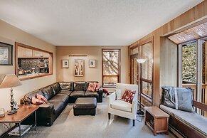 41sw - Sauna - Wifi - Fireplace - Sleeps 8 3 Bedroom Home by Redawning
