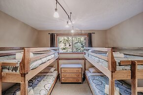 41sw - Sauna - Wifi - Fireplace - Sleeps 8 3 Bedroom Home by Redawning