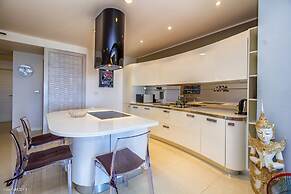 Karon Butterfly Residence