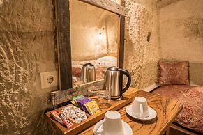 Charming Cave Hotel