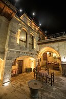 Charming Cave Hotel