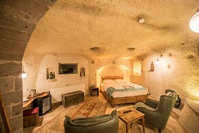 Charming Cave Hotel