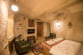 Charming Cave Hotel