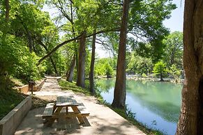 Parker River Haus Vg106 3 Bedroom Condo by RedAwning