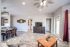 Wine & Dine IC 309 2 Bedroom Condo by RedAwning