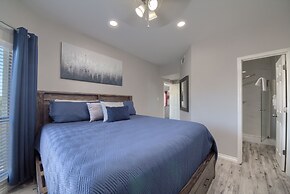 Wine & Dine IC 309 2 Bedroom Condo by RedAwning