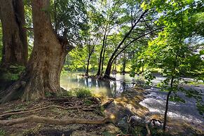 Chateau Relaxeau  Ww D302 2 Bedroom Condo by RedAwning