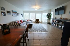 Gracelanda Ww C302 1 Bedroom Condo by RedAwning