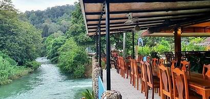 Khaosok Rainforest Resort