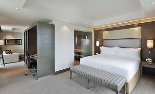 Legend Hotel Lagos Airport, Curio Collection by Hilton