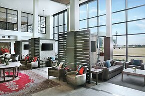 Legend Hotel Lagos Airport, Curio Collection by Hilton