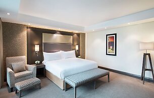 Legend Hotel Lagos Airport, Curio Collection by Hilton