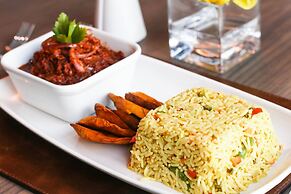 Legend Hotel Lagos Airport, Curio Collection by Hilton