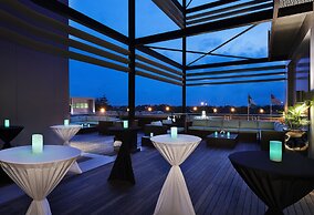 Legend Hotel Lagos Airport, Curio Collection by Hilton