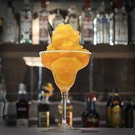 Legend Hotel Lagos Airport, Curio Collection by Hilton