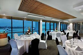 Legend Hotel Lagos Airport, Curio Collection by Hilton