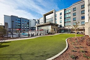 Homewood Suites by Hilton Long Beach Airport