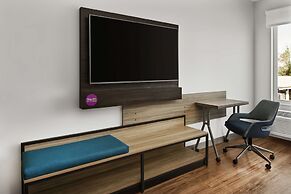 Tru by Hilton Savannah Midtown, GA