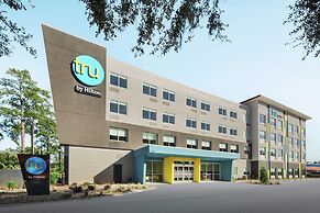 Tru by Hilton Savannah Midtown, GA