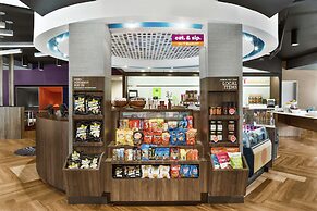 Tru by Hilton Savannah Midtown, GA