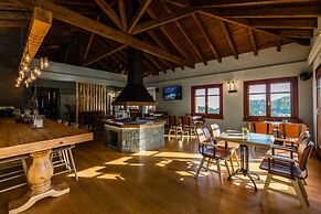 Rouista Tzoumerka Resort