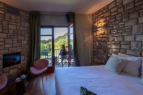 Rouista Tzoumerka Resort