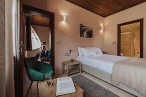 Rouista Tzoumerka Resort