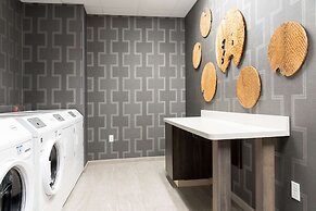 Hampton  Inn & Suites Indianapolis-Keystone