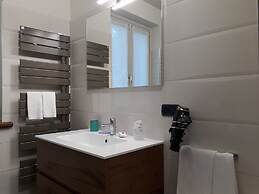 Resort Limax Acis