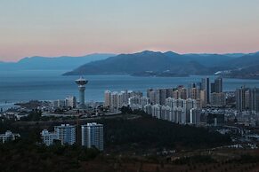 Hotel Indigo Dali Erhai by IHG