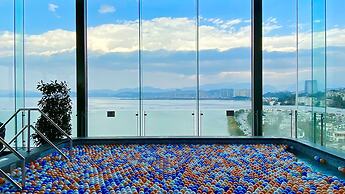 Hotel Indigo Dali Erhai by IHG