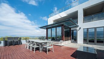 Hotel Indigo Dali Erhai by IHG