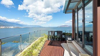 Hotel Indigo Dali Erhai by IHG