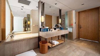 Hotel Indigo Dali Erhai by IHG