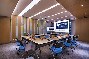 Holiday Inn Express Nantong Textile City by IHG