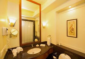 Clarion Hotel Bella Casa