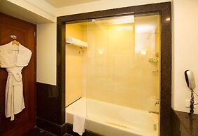 Clarion Hotel Bella Casa