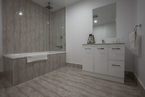 The Palms Apartments