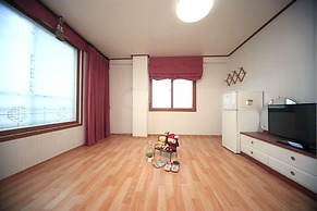 Mangsang East House