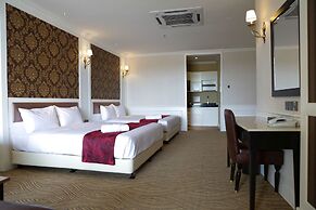 Tasik Villa International Resort