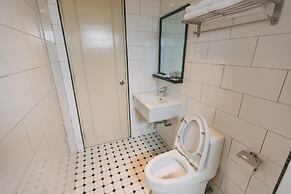 Tasik Villa International Resort