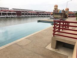 Tasik Villa International Resort