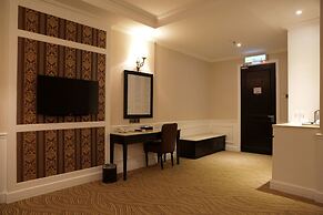 Tasik Villa International Resort